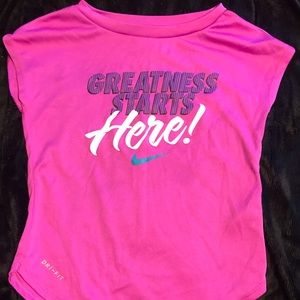 Girls Nike Dri fit T-shirt